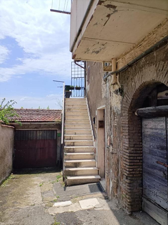 Nepi - Intero Alloggio Nel Centro Storico Exterior foto